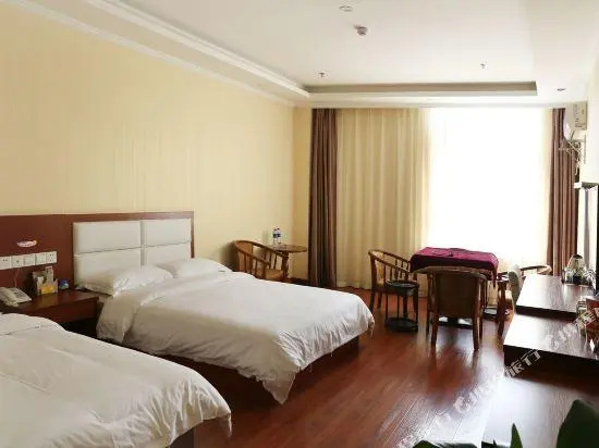 2046 Express Hotel