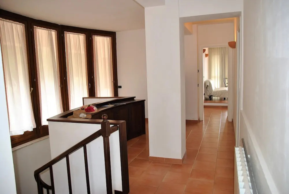 Paradise House on Sperlonga Hill