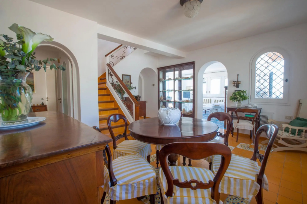 Estate4home - Villa Bouganville