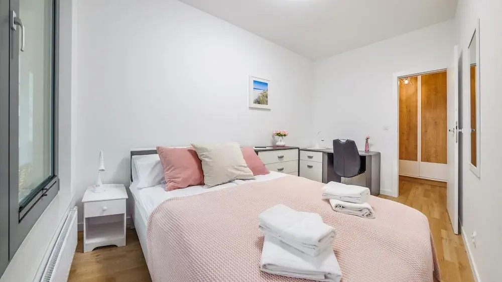 Plac Unii Apartment Gdynia by Noclegi Renters