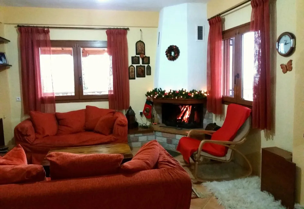 Guest house with view to Lake Plastira
