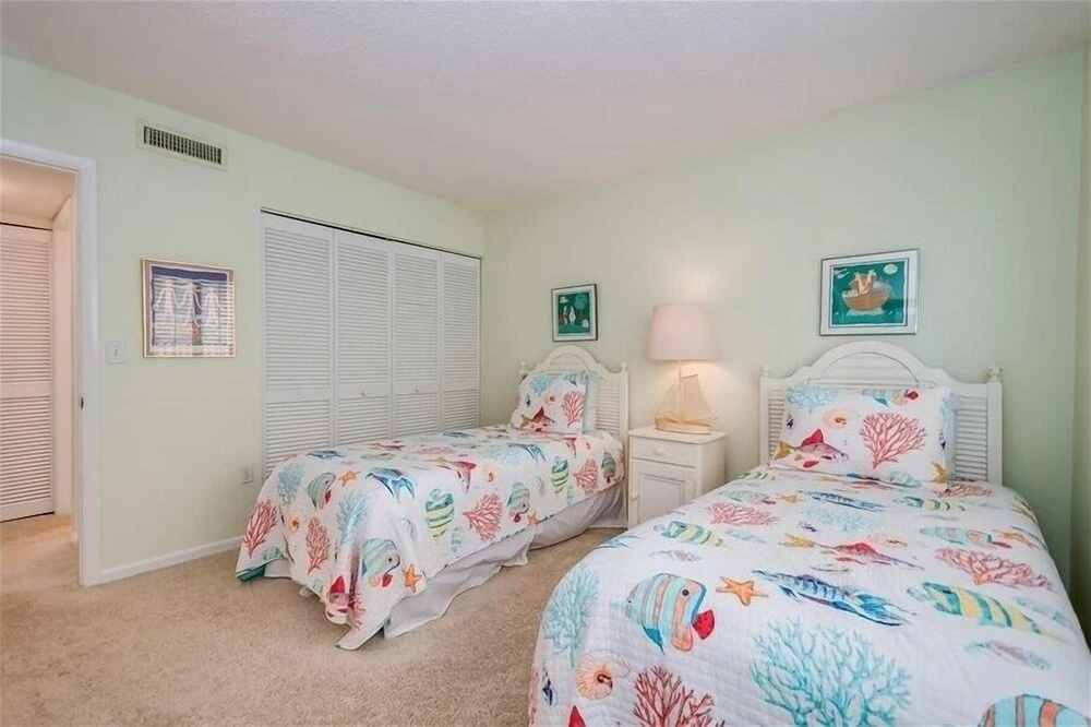 Sea Oats 215 2 Bedroom Home by RedAwning
