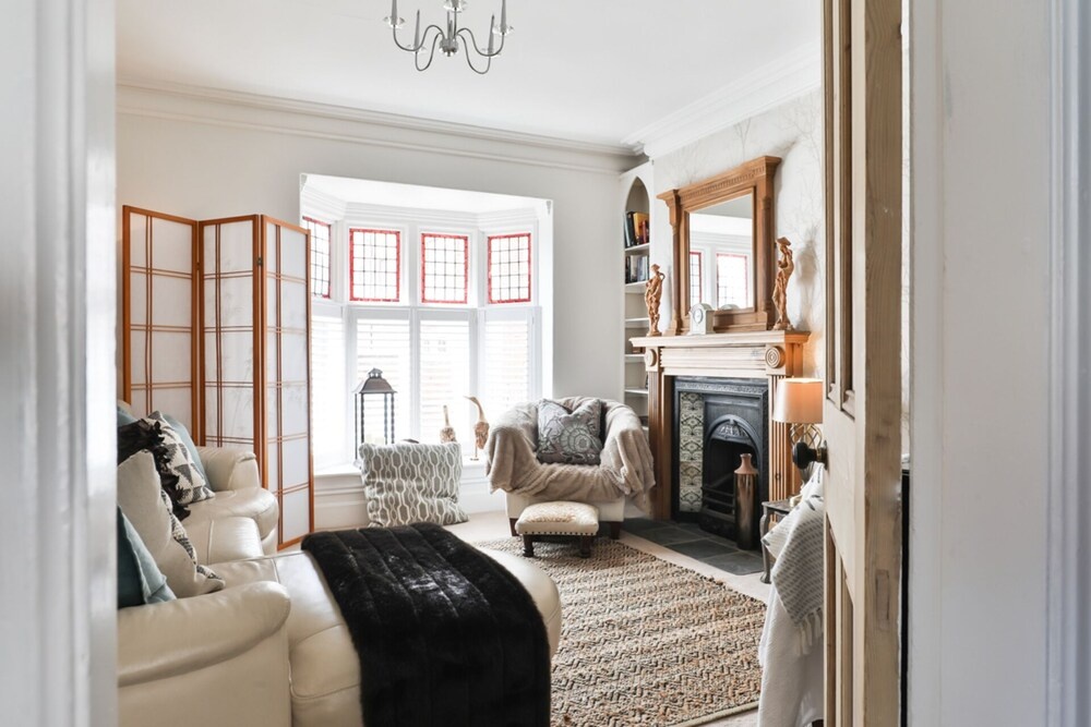 Superb Period Townhouse in Historic Uphill Lincoln