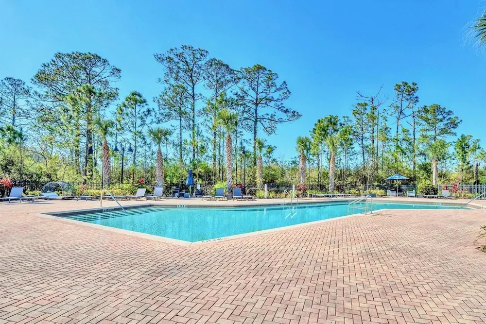 3BR Condo with Pool - Near Disney