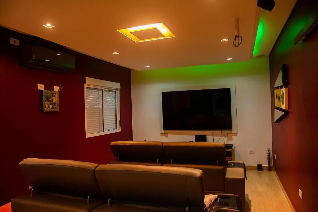 Linda casa com lazer a 500m da praia Guaratuba SP