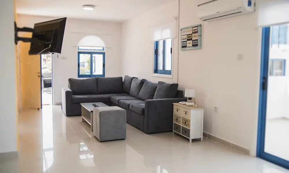 Anatoli 3BR Holiday Home Near the Beach