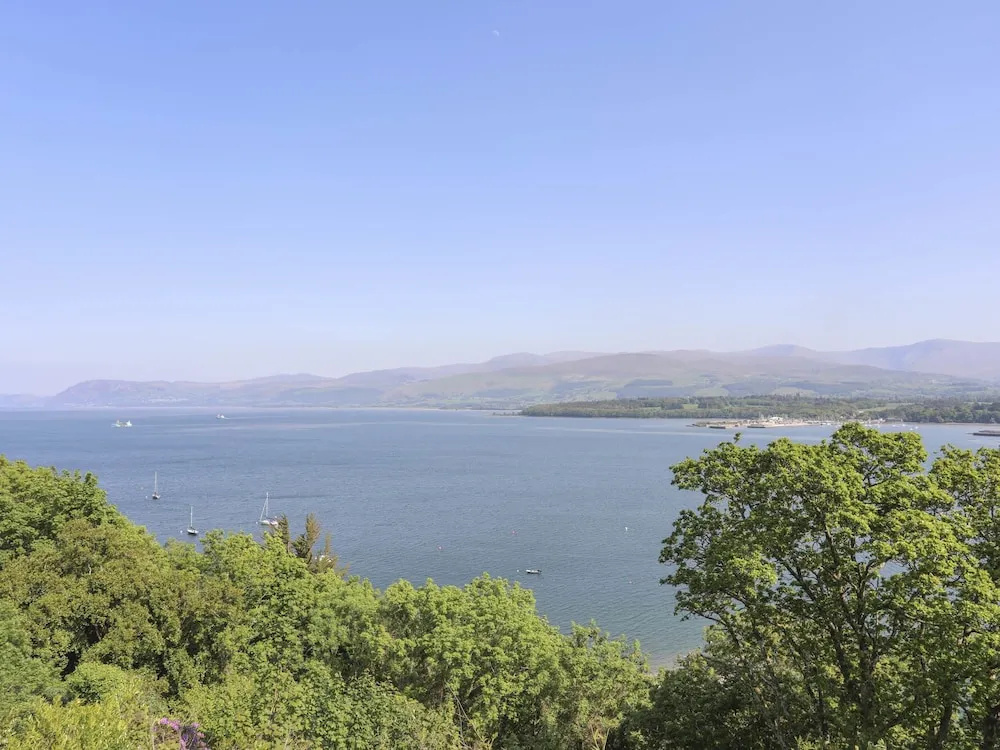 Mor a Mynydd