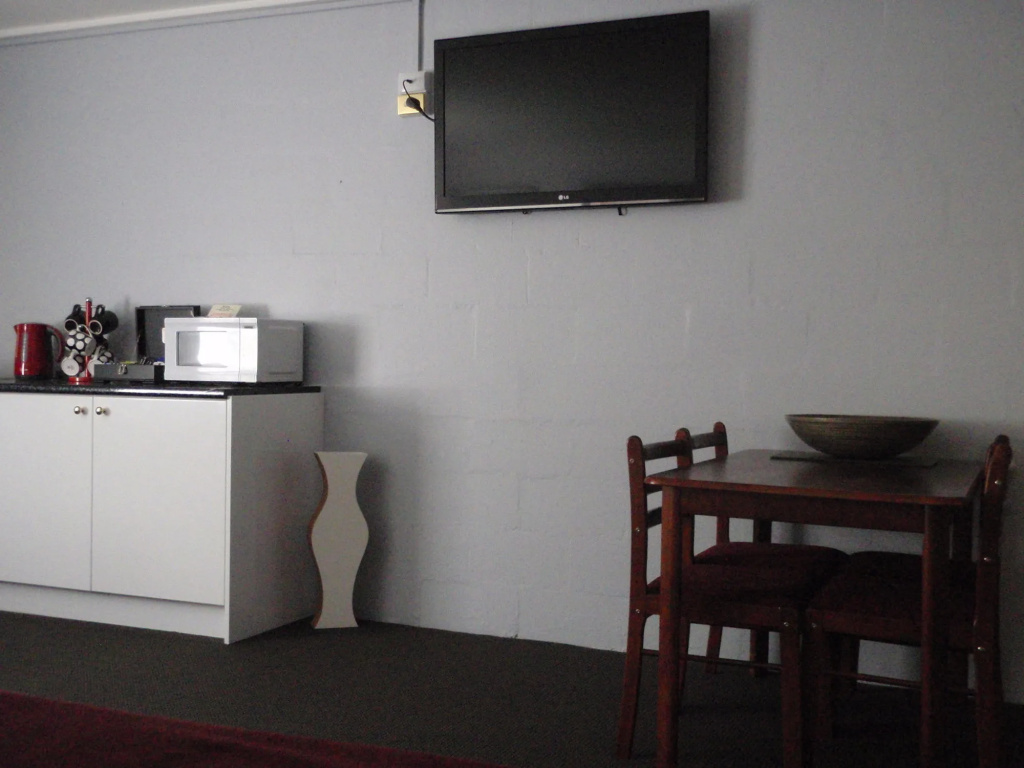 West Coaster Motel