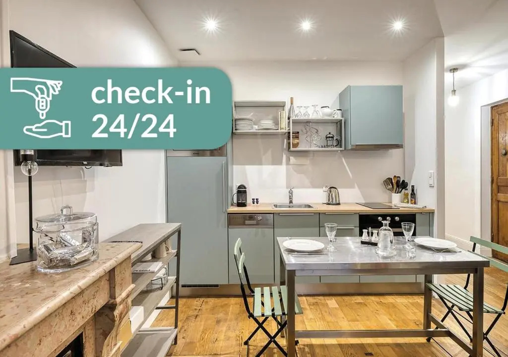 Cosy Appartement Lyon Valmy - parking
