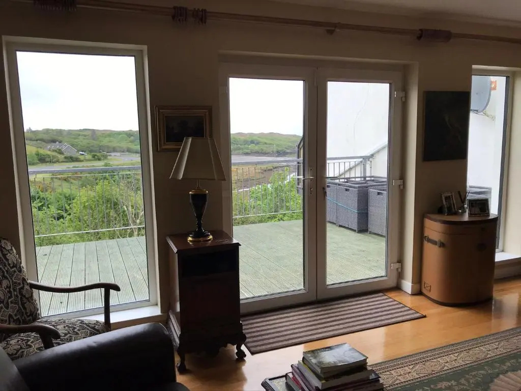Cottage 360 - Clifden