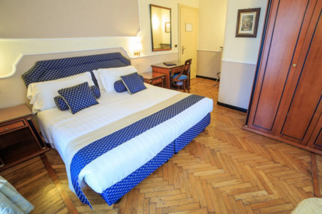 Hotel Jolanda