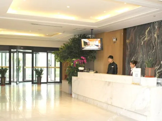 Manrou Hotel