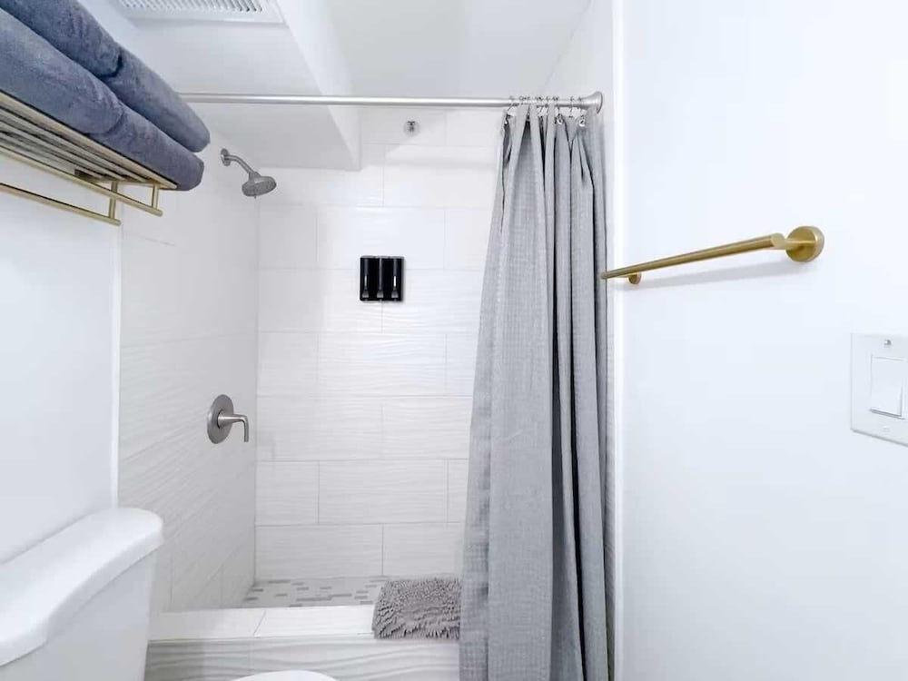 @ Marbella Lane- Trendy Waikiki Oasis Near Beach