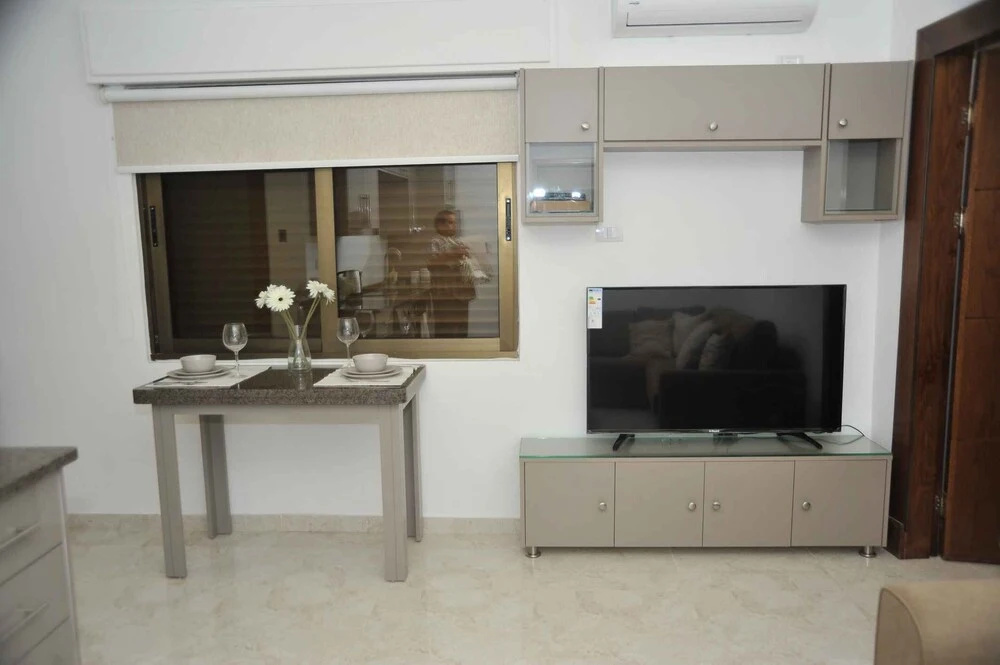 Amazing one Bedroom Apartment in Amman,elwebdah 10