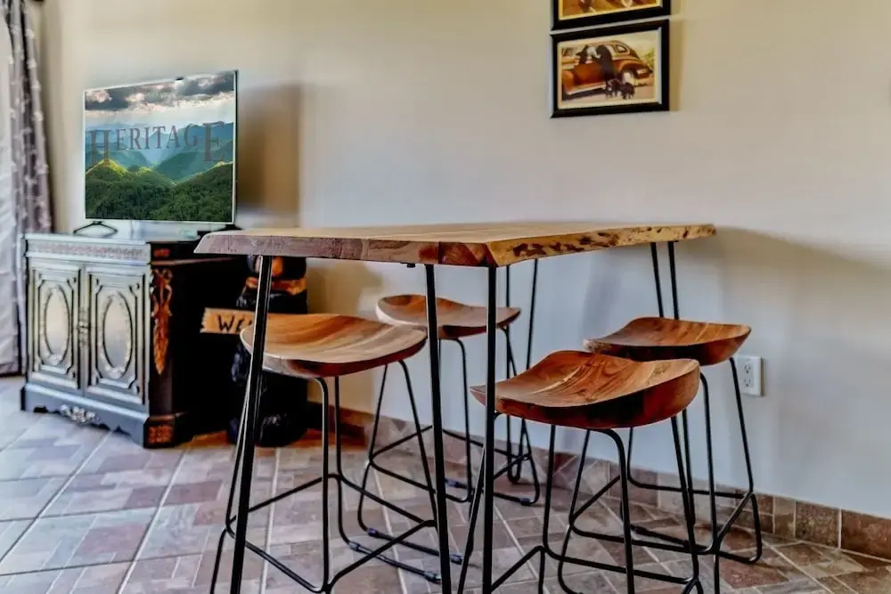 Olde Gatlinburg Place Unit 510 - Great Location! Close To Town! 1 Bedroom Condo by RedAwning