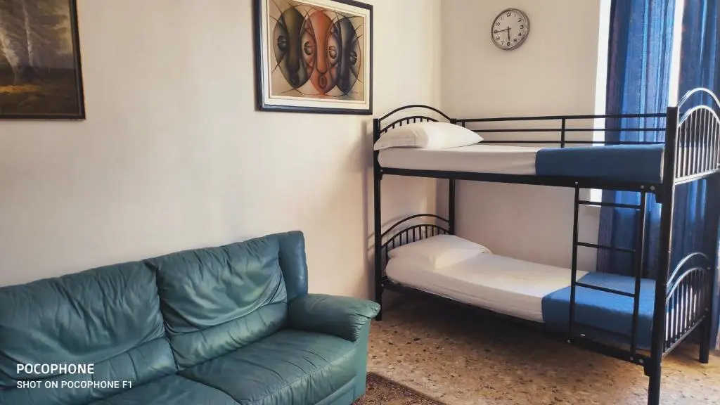 Two Ducks Hostel