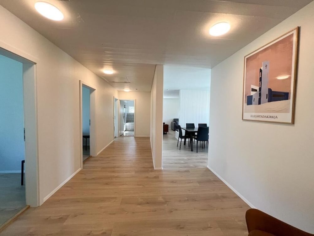 Eiðar Hostel and Apartments