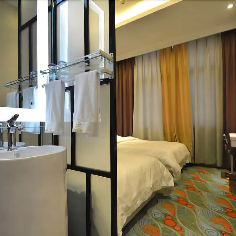 Yuemei Fashion Hotel