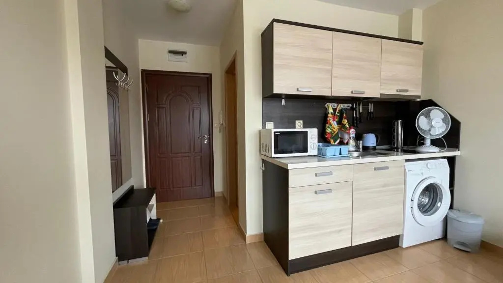 Summer Breeze Apartments