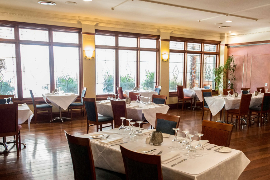 Best Western Plus All Settlers Motor Inn