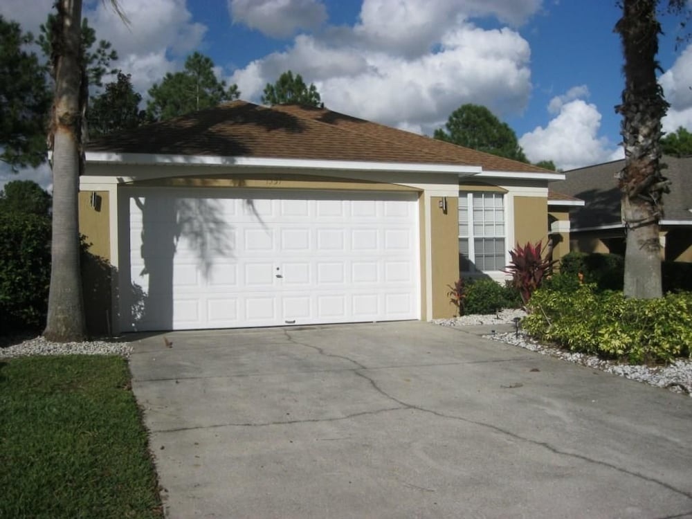 Beautiful Vacation Home Close by Theme Parks