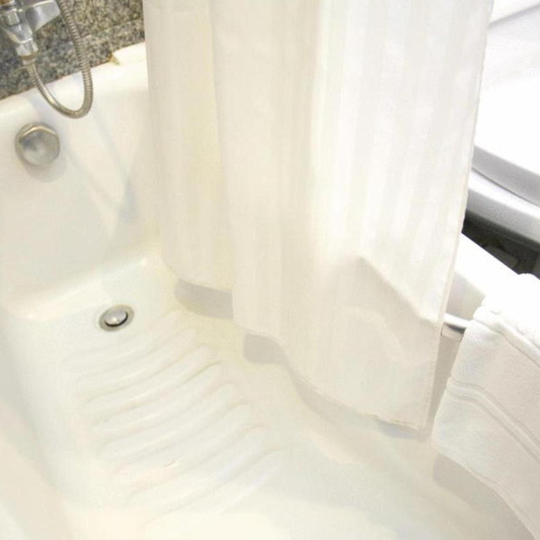 Majestic Suites Hotel
