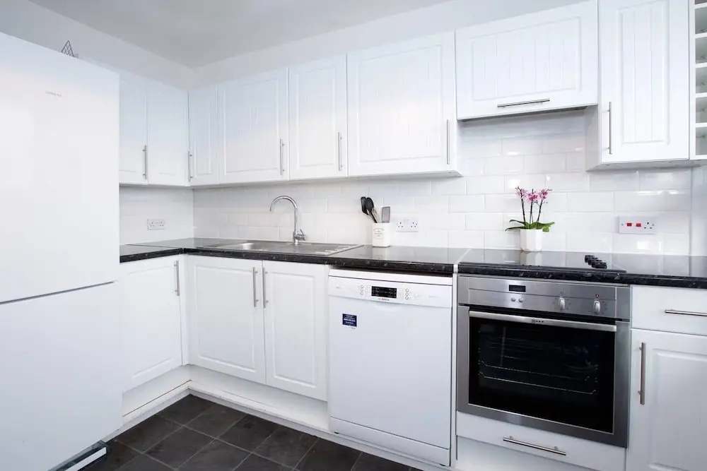 Chic 3BR, sleeps 8, close to The Oval and Kennington