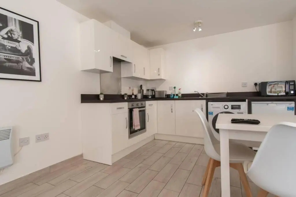 Studio ✧ High Street - Bournemouth