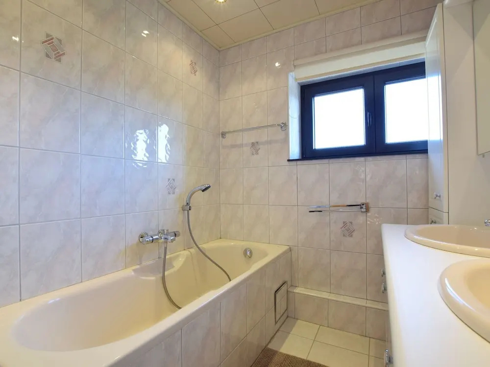 Comfortable Cottage in the Heart of a Beautiful Natural Area with Private Ponds
