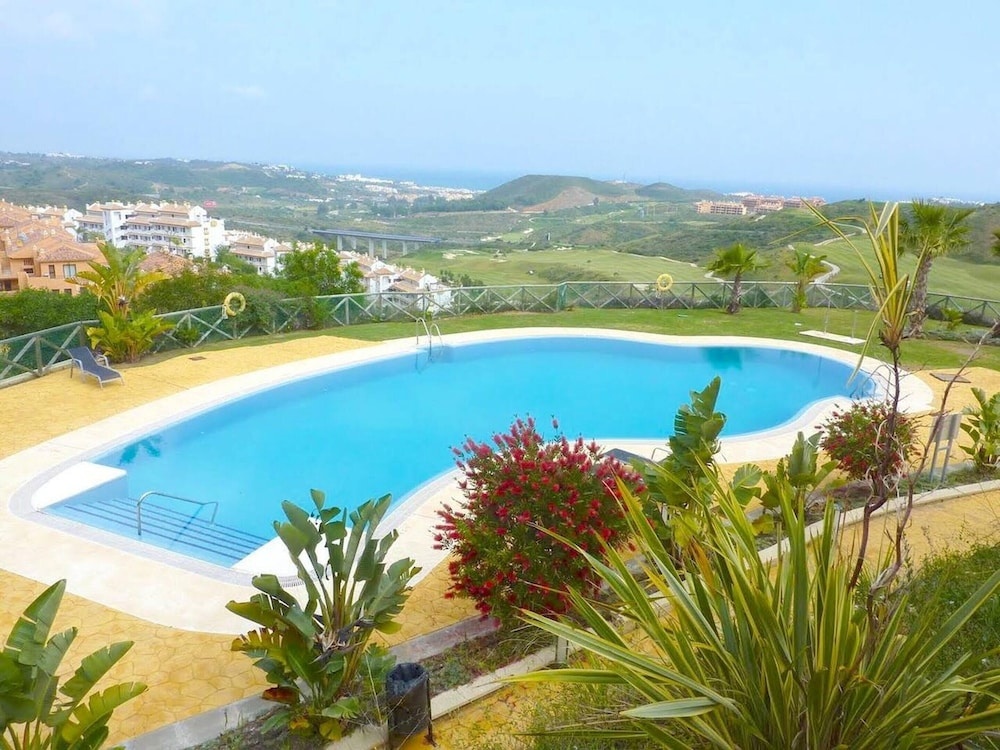 Apartment with 2 Bedrooms in la Cala de Mijas, with Wonderful Sea View, Pool Access, Furnished Terrace - 8 Km From the Beach