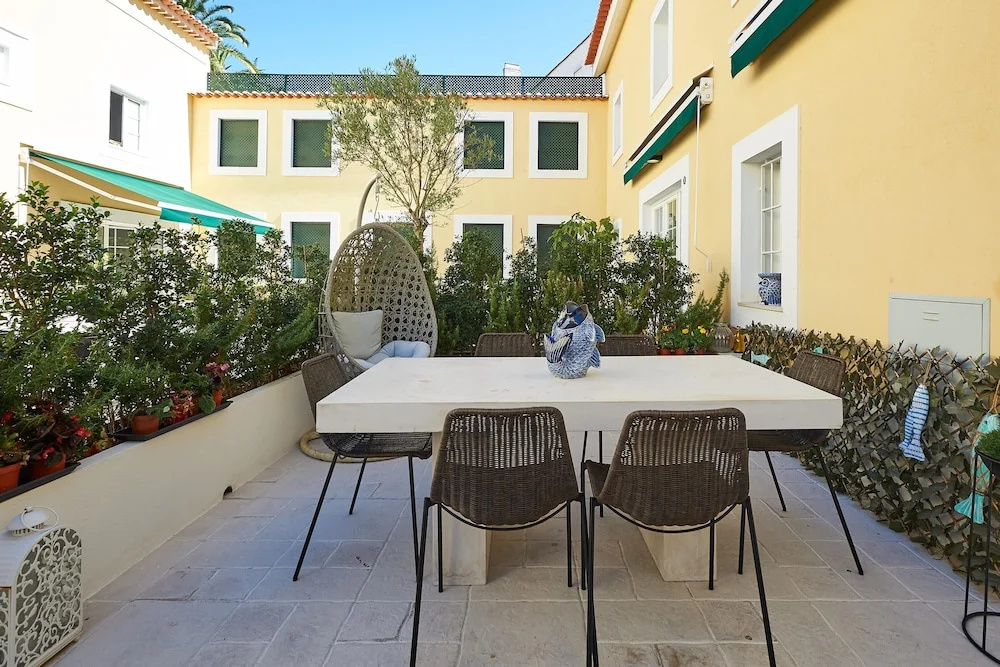 Property With 2 Bedrooms in Estoril, With Enclosed Garden and Wifi Near the Beach