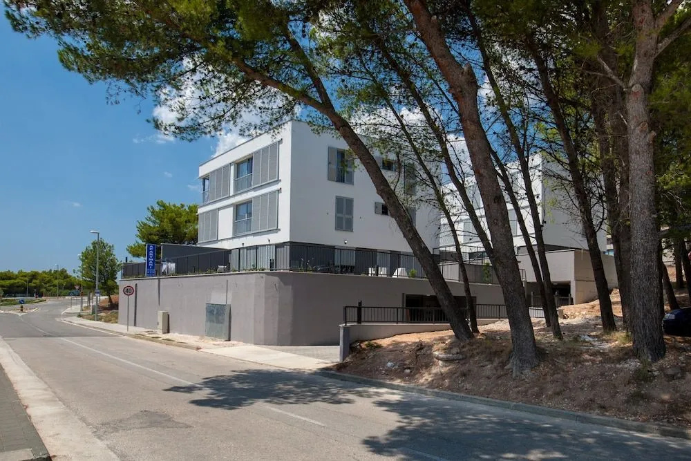 Apartments Dva Galeba