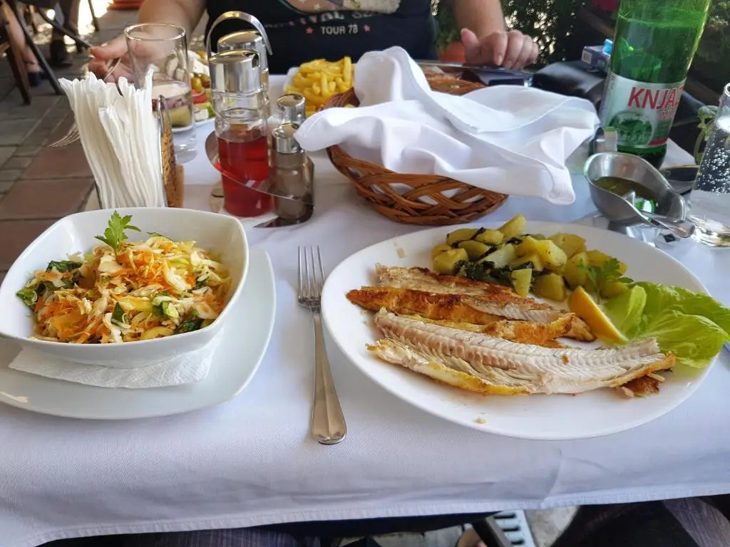Kafana Zlatna Ribica