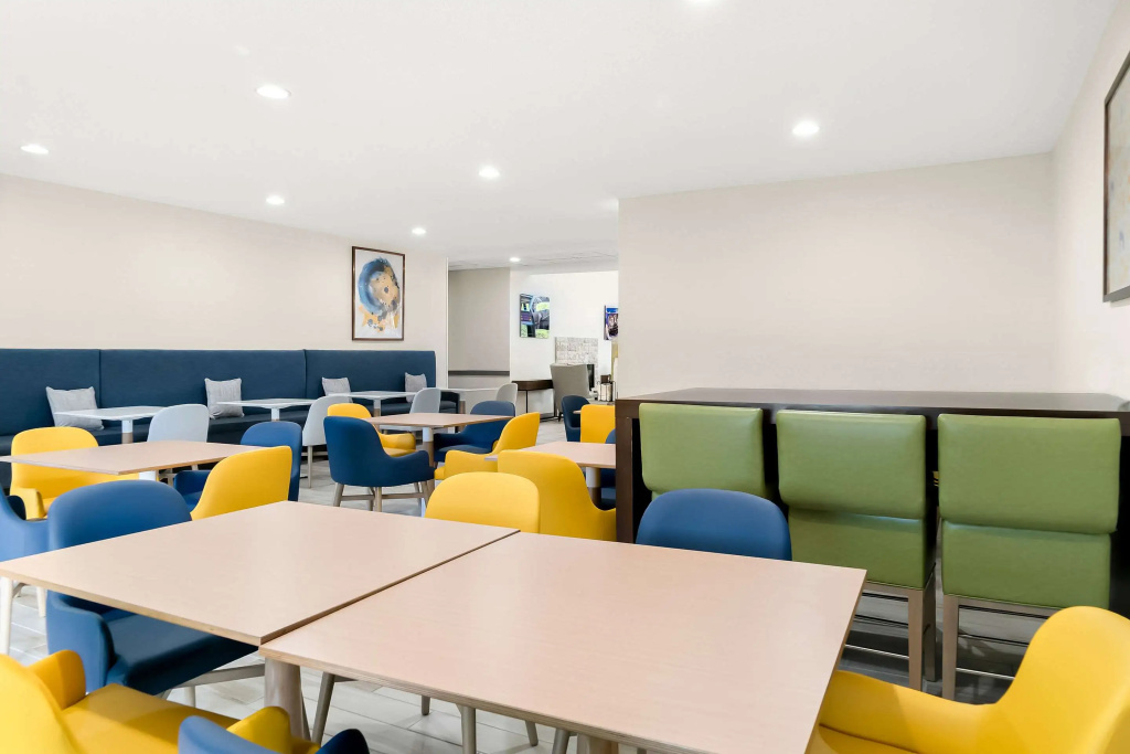 Comfort Suites Southfield-Detroit