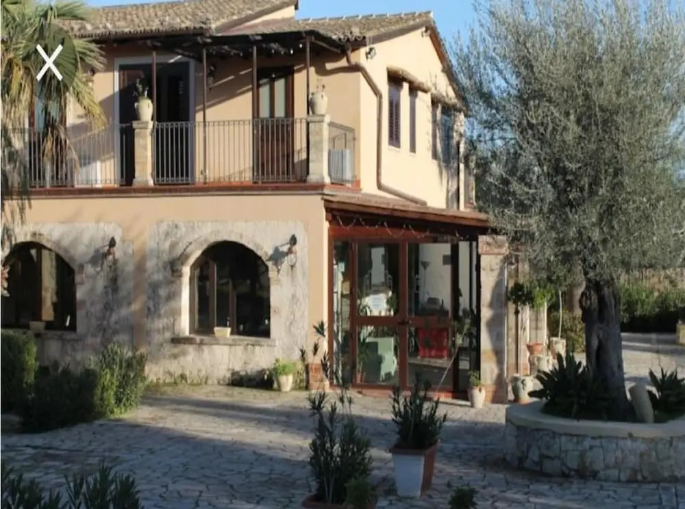 Apartment with 2 Bedrooms in Avola, with Enclosed Garden - 150 M From the Beach