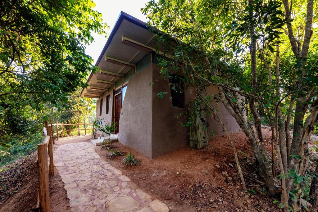 Kanha Jungle Camp