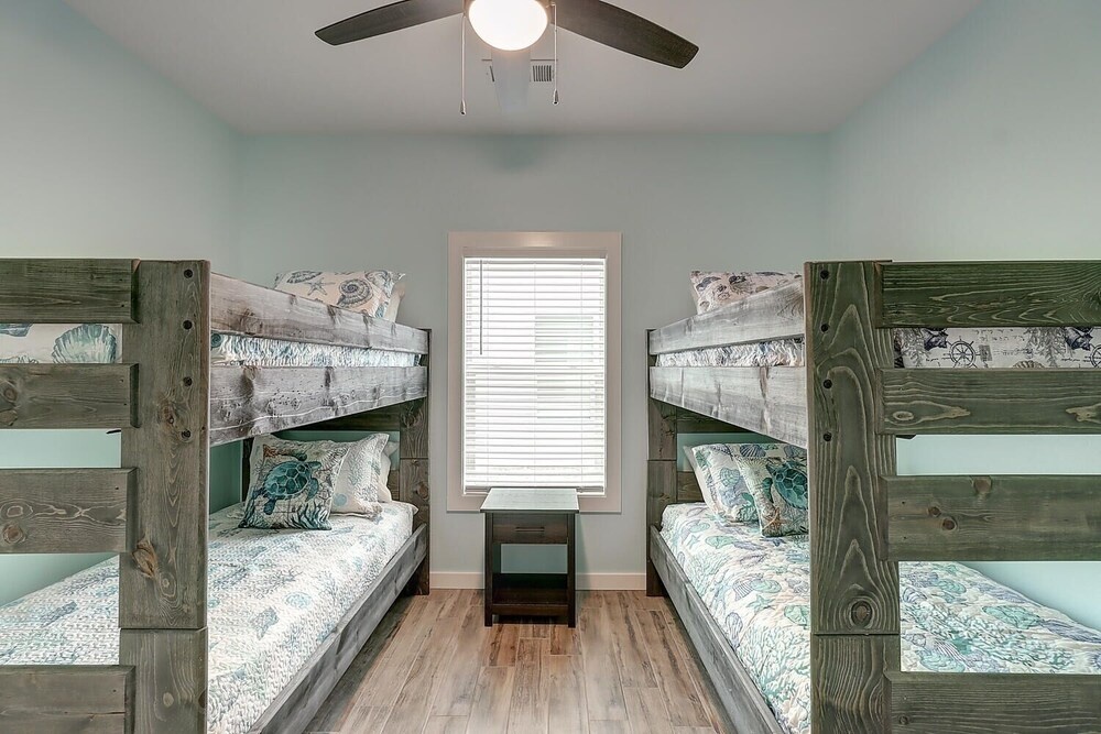 Copano Shores Seaside Paradise Home by Redawning