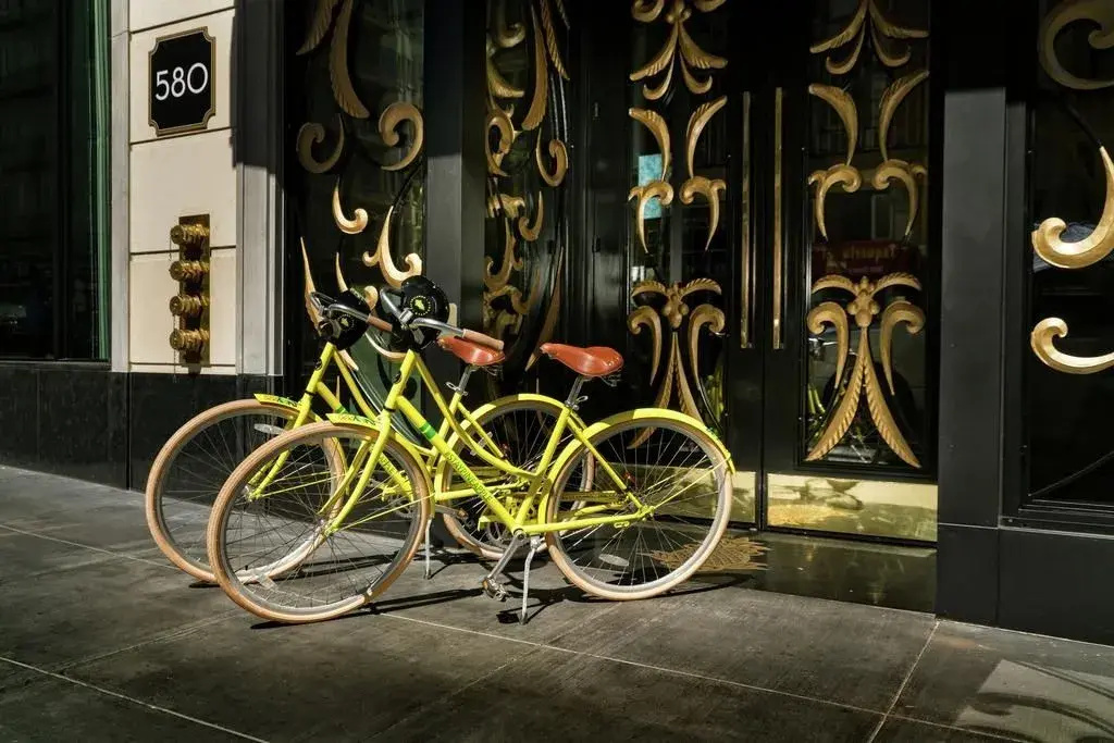 Staypineapple, An Iconic Hotel, The Loop
