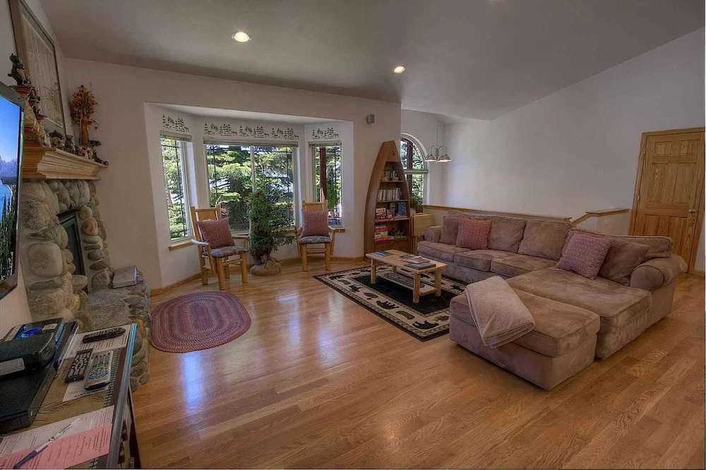 Pine Mountain Paradise by Lake Tahoe Accommodations