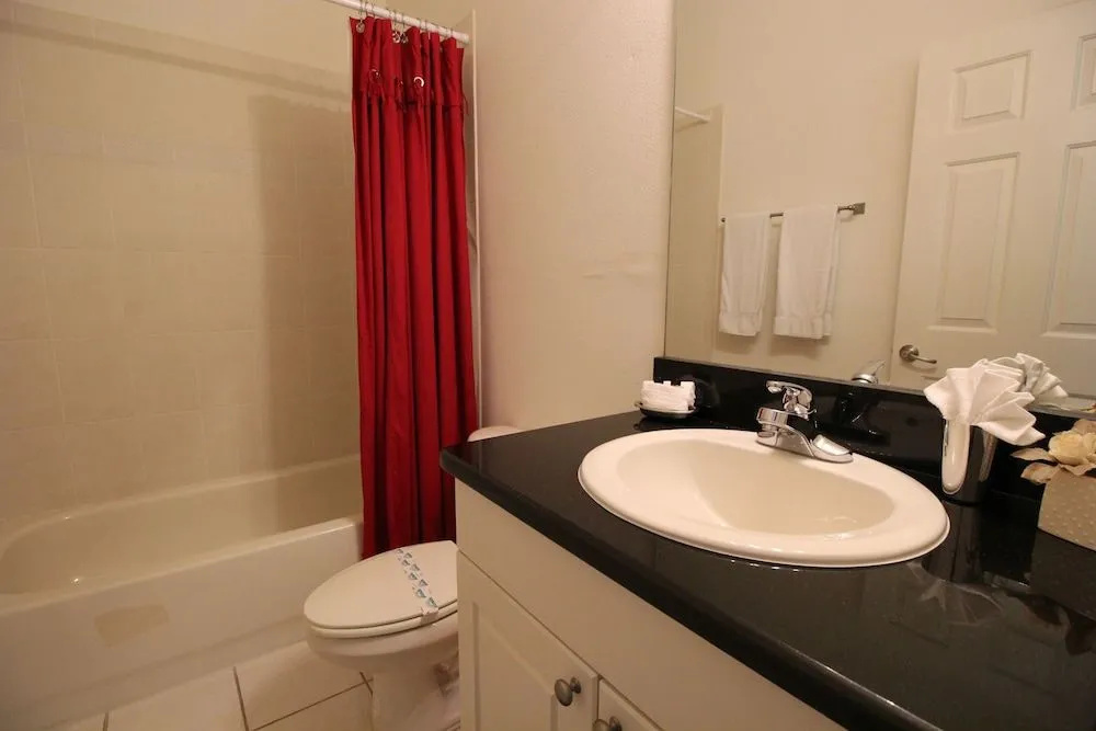 Executive Two Bedroom 203 Apts