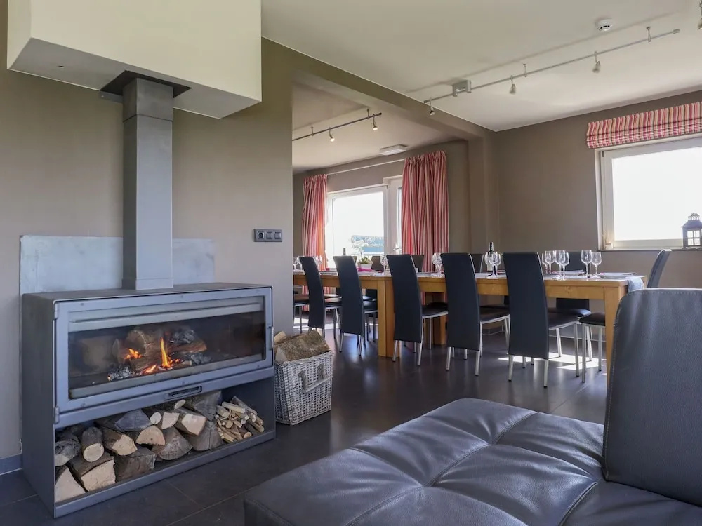Comfortable Cottage with Indoor Pool, Sauna And Fireplace