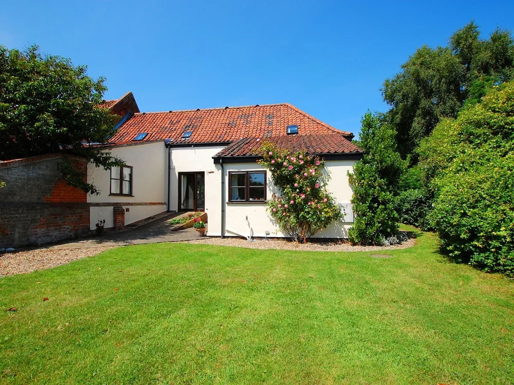 Traditional Holiday Home near Coast & Norfolk