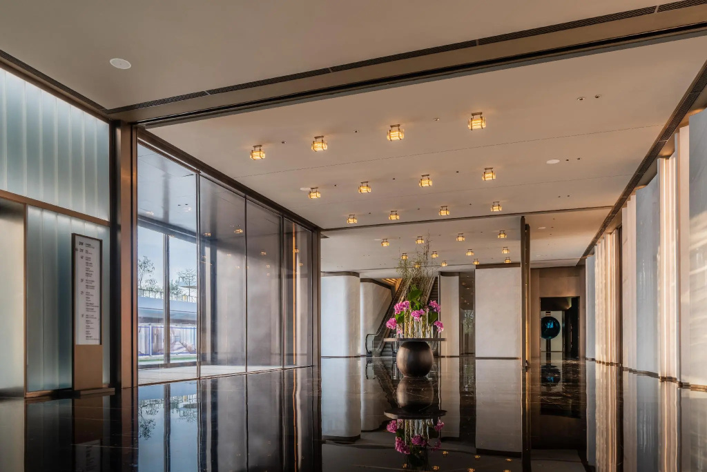 深圳国际会展中心希尔顿酒店 前海华发冰雪世界店 Hilton Shenzhen World Exhibition & Convention Centre Qianhai Snow World