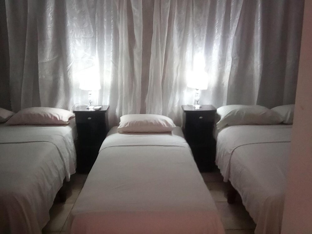 Hostal Manzzanares