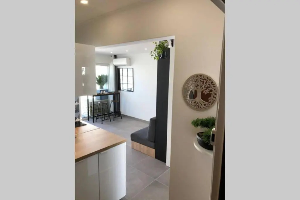 Appartement vue mer et port, refait a neuf pour vous ! Climatisé