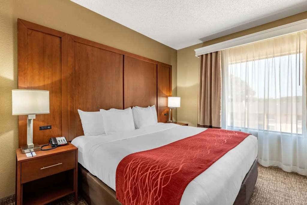 Comfort Inn & Suites El Dorado