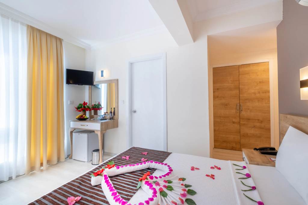 Viking Beach Hotel & Spa