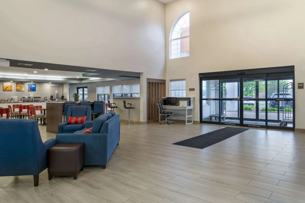 Comfort Suites Elgin Northwest