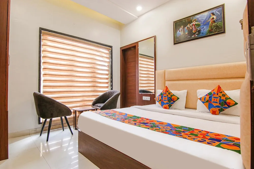 FabHotel Golden City