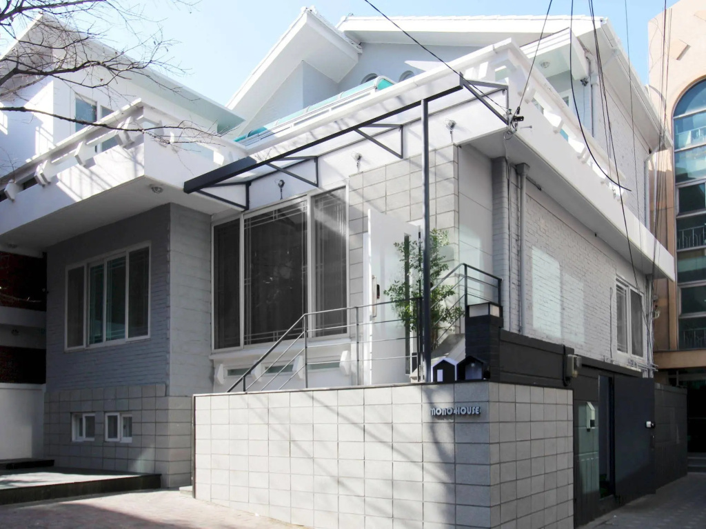 Mono House Seoul Hongdae